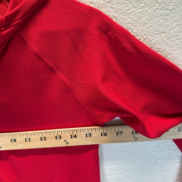 Lululemon Ventilate Hooded Jacket Womens Size 8 Flamenco Red Training Gym Sports - Picture 14 of 16